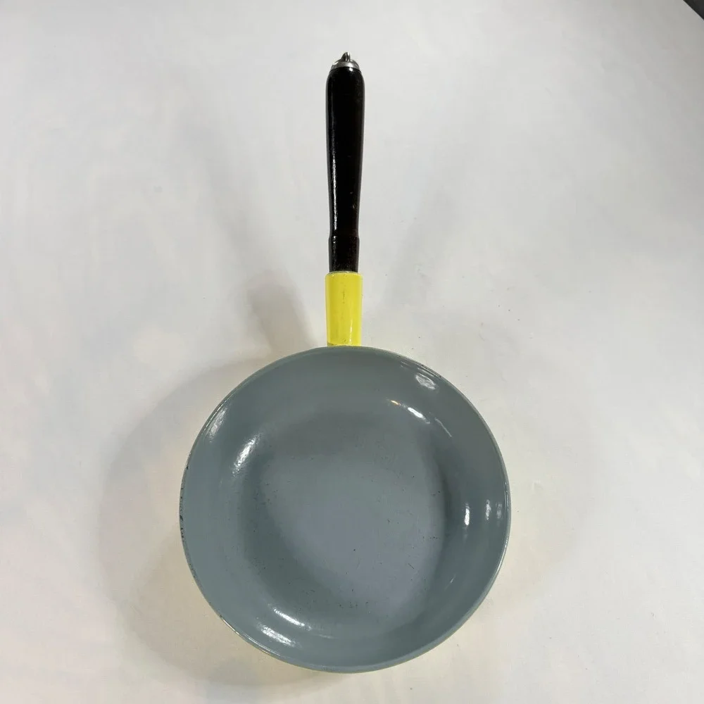 Vintage Descoware Belgium Yellow Enameled Cast Iron Skillet Grey Interior